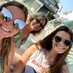 Meet your Posher, Julie